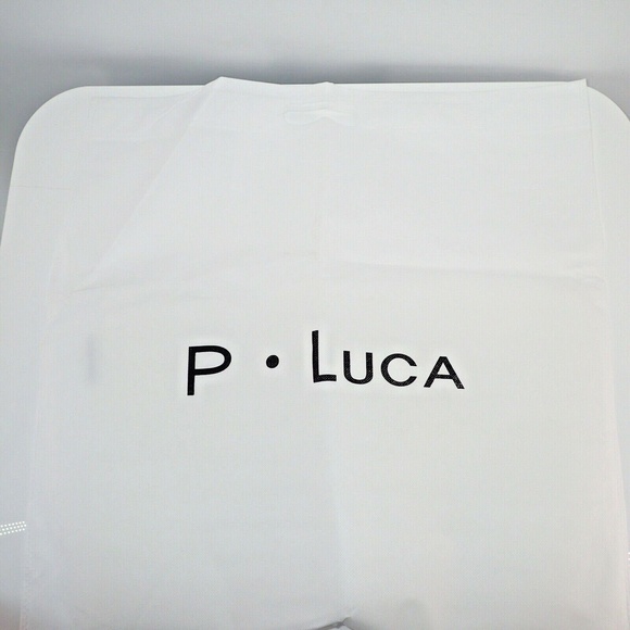 p. Luca Dust Cover Storage Bag Logo Large 19" x 19" White. Patricia Luca NEW - Picture 1 of 4
